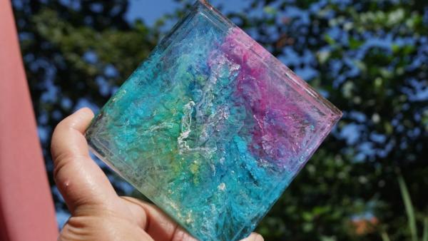 Square coaster with color pattern